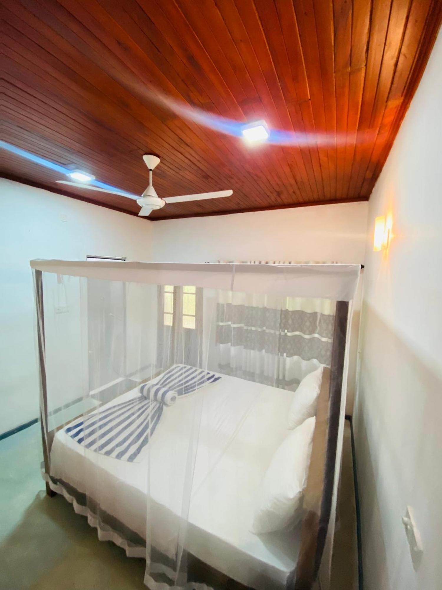 Drongo Place Dickwella Room photo